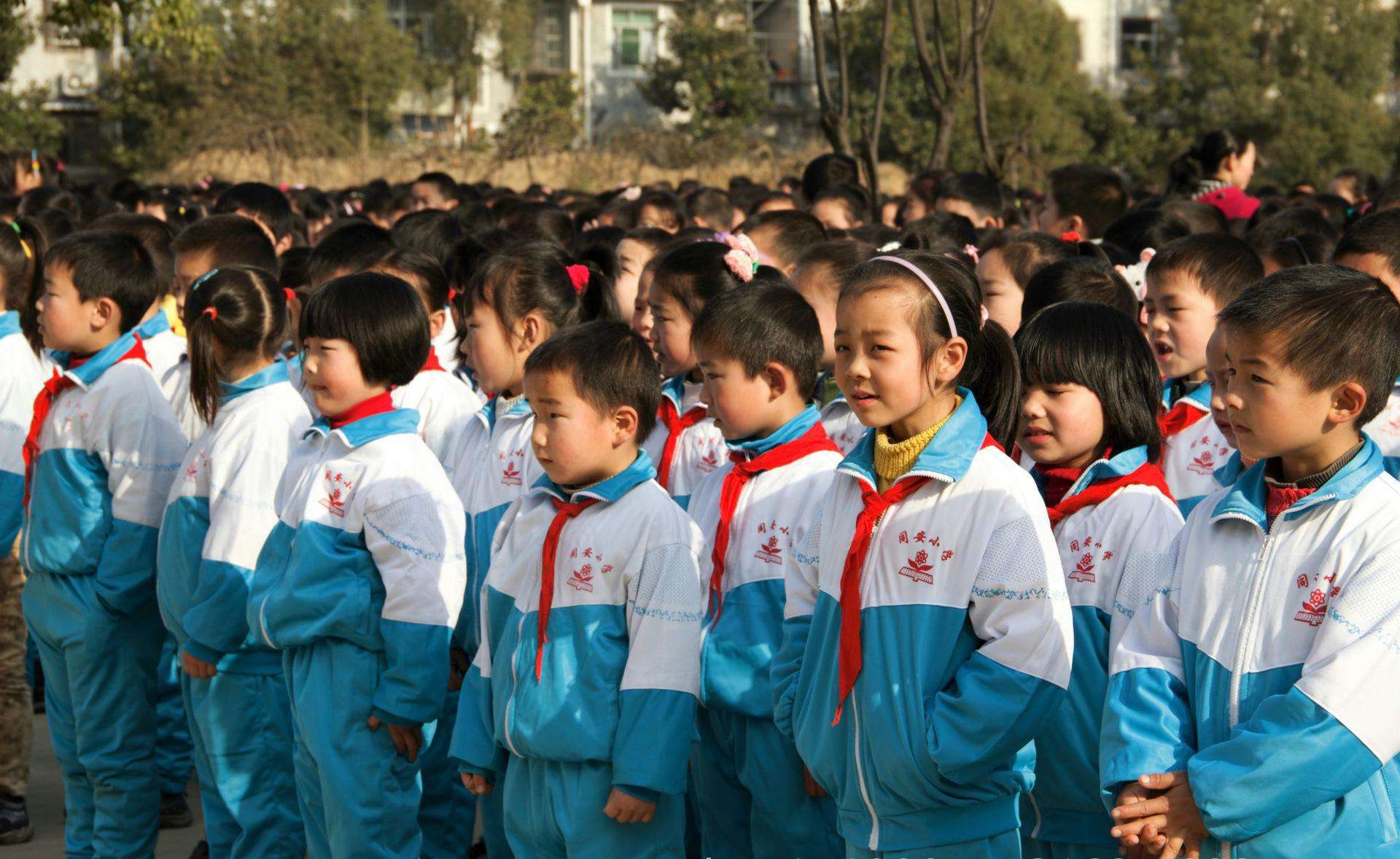昆明中小學生校服 昆明中小學生校服